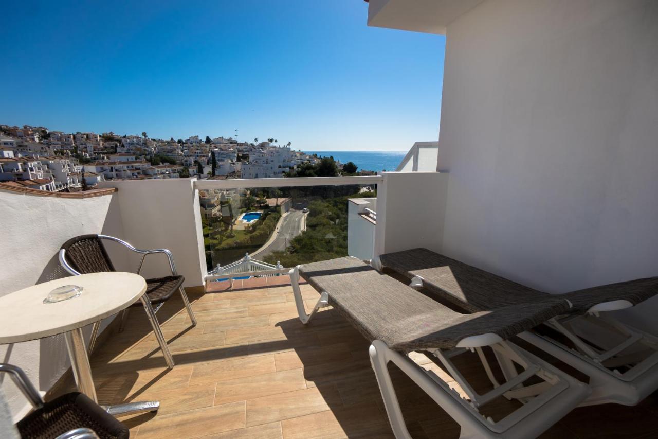 Hostal Casa Mercedes Nerja Bagian luar foto