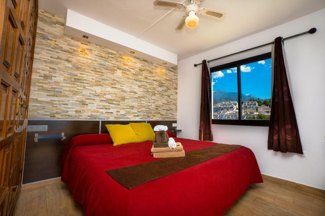 Hostal Casa Mercedes Nerja Bagian luar foto